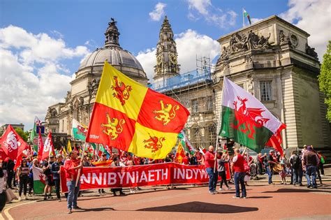 Top 10 reasons why support for Welsh independence is surging