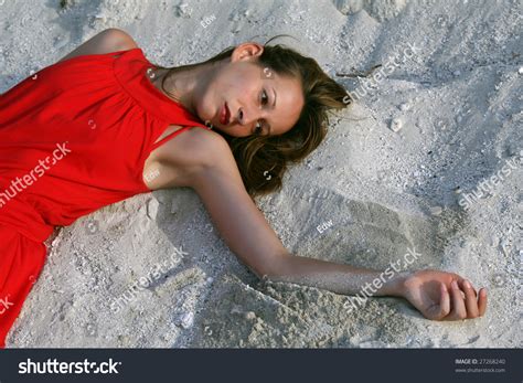 Beautiful Woman Playing Dead Lying Sand库存照片27268240 | Shutterstock