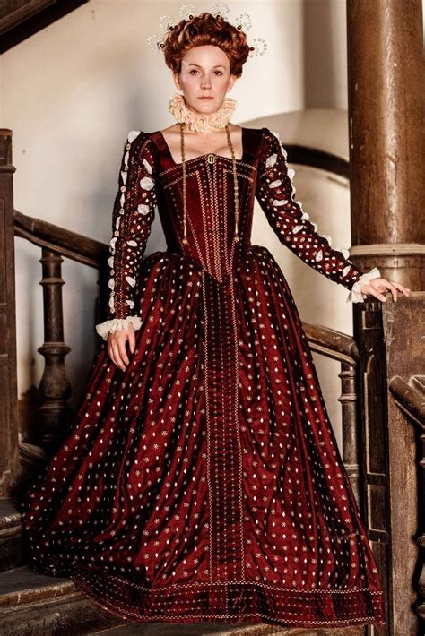 Tudor Costume | Elizabethan fashion, Renaissance fashion, Tudor costumes