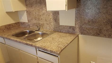 Resurface Kitchen Countertop / Easy How To Resurface Laminate Countertops For Under 50 ...