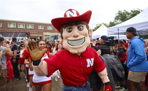 Nebraska unveils updated Herbie Husker mascot - Footballscoop