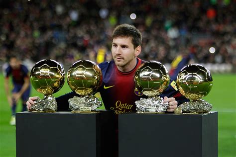 Top 10 Football Trophies in the World - Football Trophies