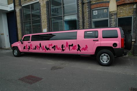 Hummer Limo, Hummer H3 Limousine Hire and Hummer Limo Hire services at Easylimo.com