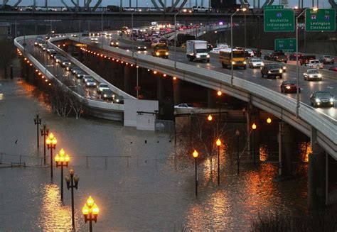 Flooding on the Ohio River closes roads, restaurants - The Blade