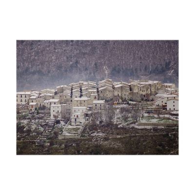 Poster Snowy village in Abruzzo Italy - PIXERS.UK