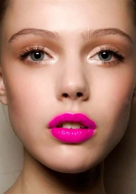 The Best Hot Pink Lipstick For Every Skin Color - My Style Vita