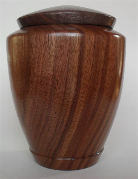 Handmade Wooden Cremation Urn for Ashes | Handmade Cremation Urns For Ashes | ARTISURN