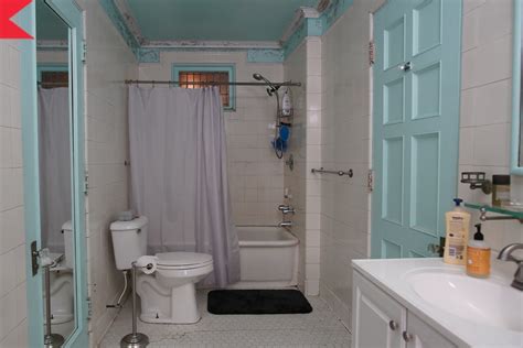 HGTV Rehab Addict Rescue Airy Bathroom Renovation | Apartment Therapy