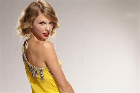 Taylor Swift - Photoshoot #091: Saturday Night Live (2009) - Anichu90 ...