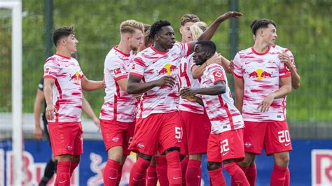 Rb Leipzig - Vereinsportrait Rb Leipzig Die Roten Bullen U19 Oberndorf ...