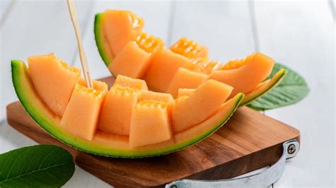 What You Need To Know About The Current Cantaloupe Recall