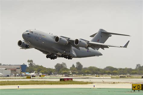 New RAF C-17 aircraft touches down in the UK - GOV.UK