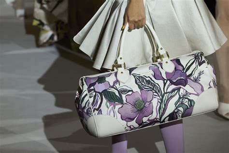 The 26 Best Bags From London Fashion Week's Spring 2023 Runways ...