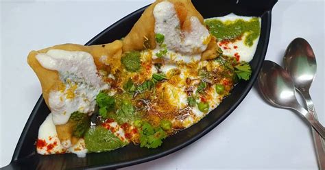 Dahi Samosa Chaat Recipe by Kumkum Chatterjee - Cookpad