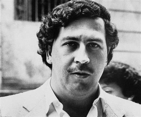 Pablo Escobar Biography - Facts, Childhood, Family Life, Crimes