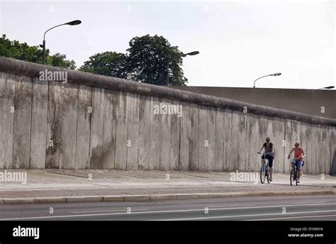 The Berlin Wall Memorial Stock Photo - Alamy