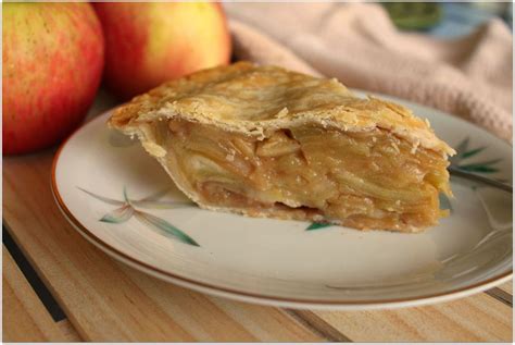 Delicious & Easy Homemade Apple Pie Recipe - Food Fun & Faraway Places