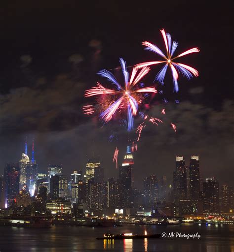 Macy's Fireworks July 4 2011 | lnsrvarma | Flickr