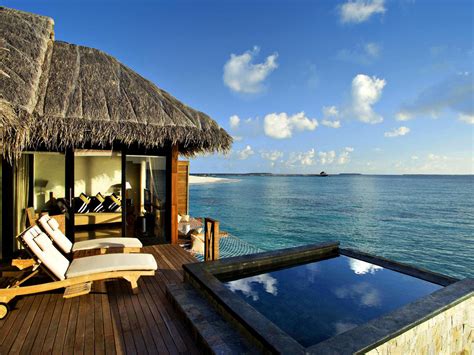 Five Star Hotels: The Beach House Iruveli - MALDIVES