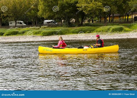 Tourists Kayaking River Dordogne France. Editorial Stock Image - Image of aquitaine, holiday ...