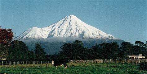 Mount Taranaki - Wikipedia