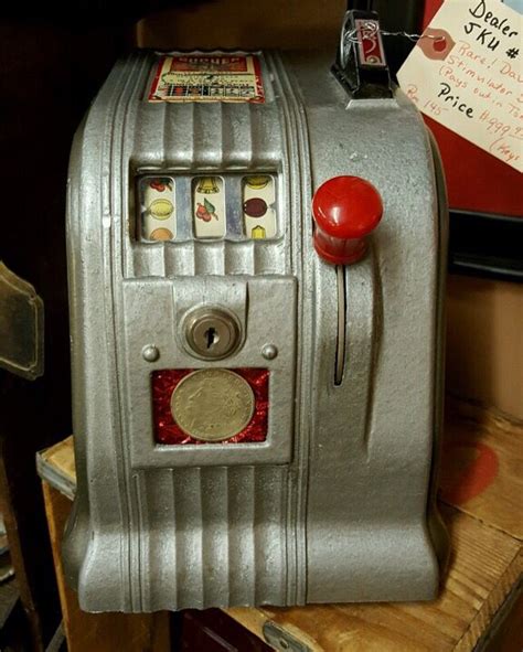 177 best Vintage Slot Machines images on Pinterest | Vintage slot ...