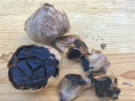 Black Garlic: What Is It and How to Make It