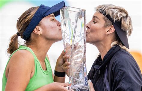 Danielle Collins Defeats Elena Rybakina to Secure Miami Open 2024 Title