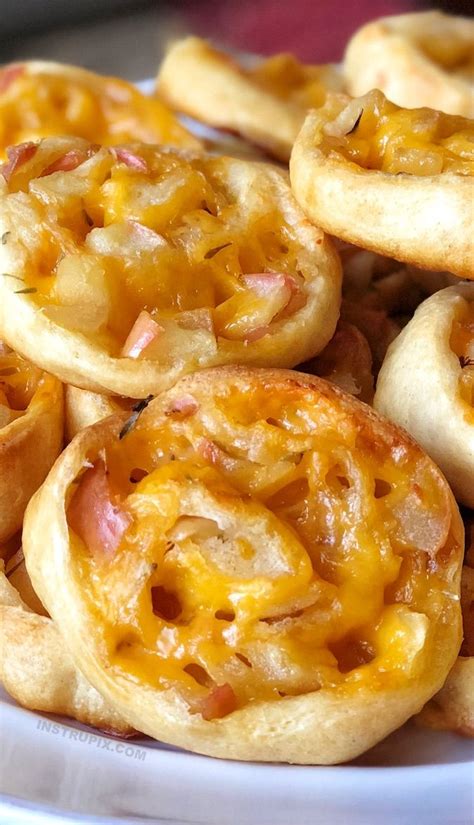 Apple Cheddar Pinwheels (Fun & Easy!) | Recipe | Easy thanksgiving ...