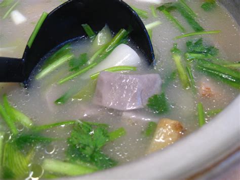 Elinluv's Tidbits Corner: Taro Fish Soup