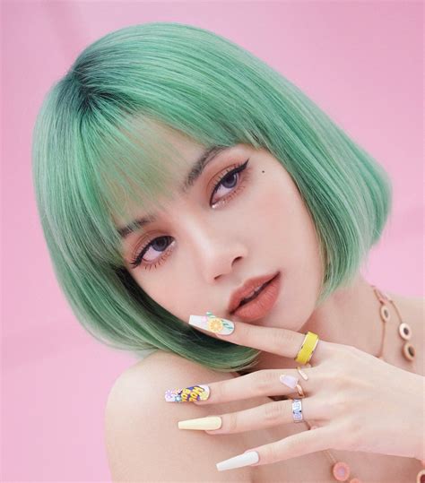 bestoflisa on Twitter | Blackpink lisa, Black pink, Green hair