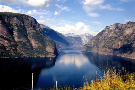 Top 10 Beautiful Fjords Around the Earth
