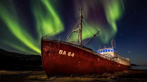 Download Aurora Borealis Ship Vehicle Wreck HD Wallpaper