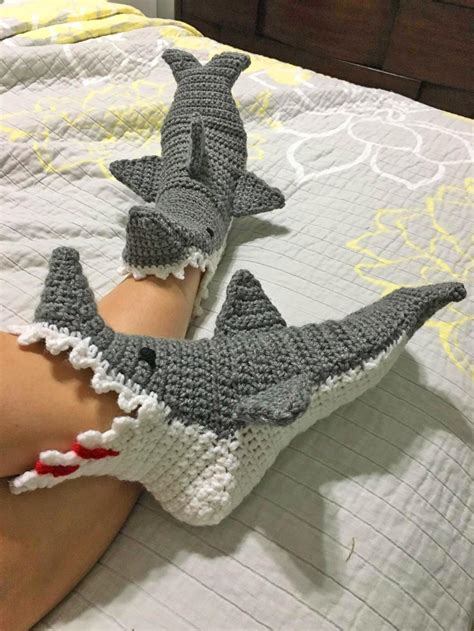 Free Knitted Shark Slipper Pattern : Crochet Tutorial Great White Shark ...