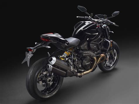 Ducati Monster 1200 R - Powerfully Naked - Asphalt & Rubber