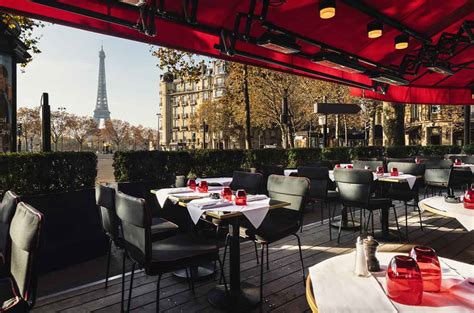 18 BEST Restaurants With A View Of The Eiffel Tower (2023)