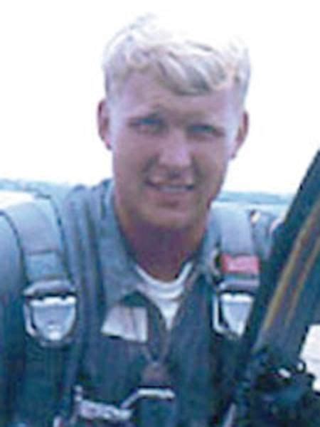 Virtual Vietnam Veterans Wall of Faces | THOMAS C WIDERQUIST | AIR FORCE | Vietnam veterans ...