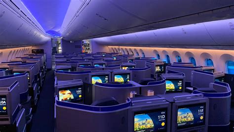 First look: United Airlines shows off its first Boeing 787-10 Dreamliner