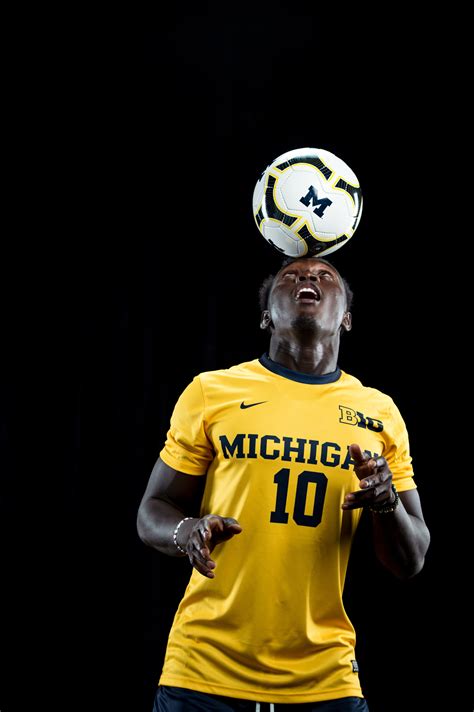 Uniforms — Michigan | Nike