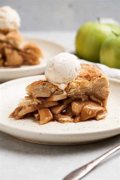 The Best Vegan Apple Pie (Ever)