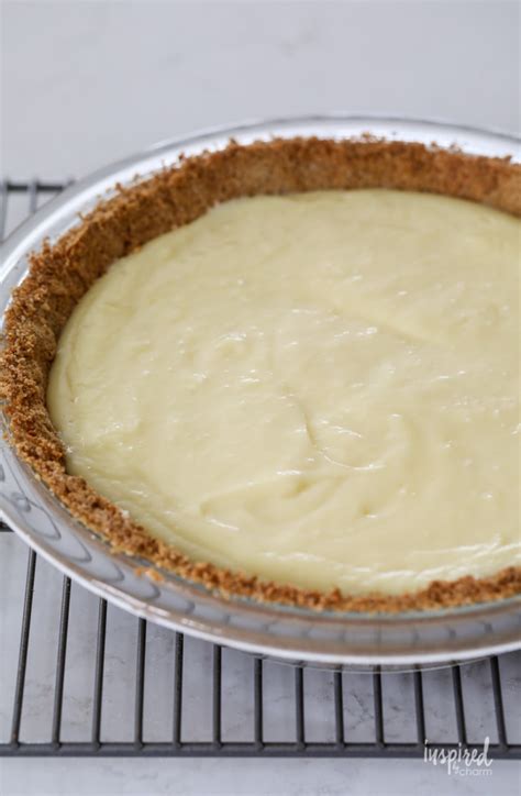 Graham Cracker Cream Pie - delicious cream pie recipe