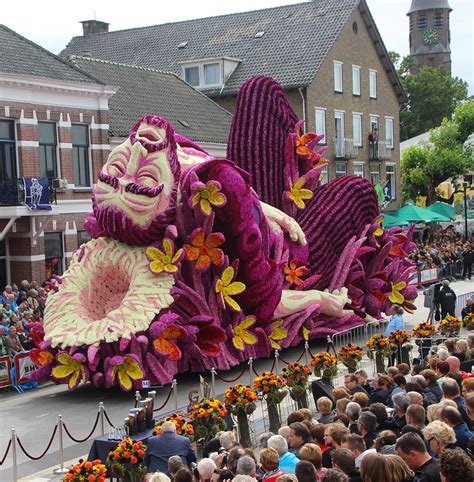 The Annual 'Corso Zundert' Parade Honors Van Gogh with Monumental Floats Adorned with Flowers ...