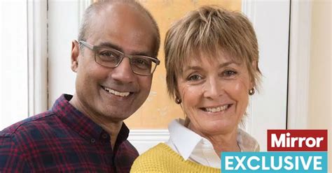 George Alagiah's BBC co-star pays moving tribute as his wife Frances collects posthumous award ...