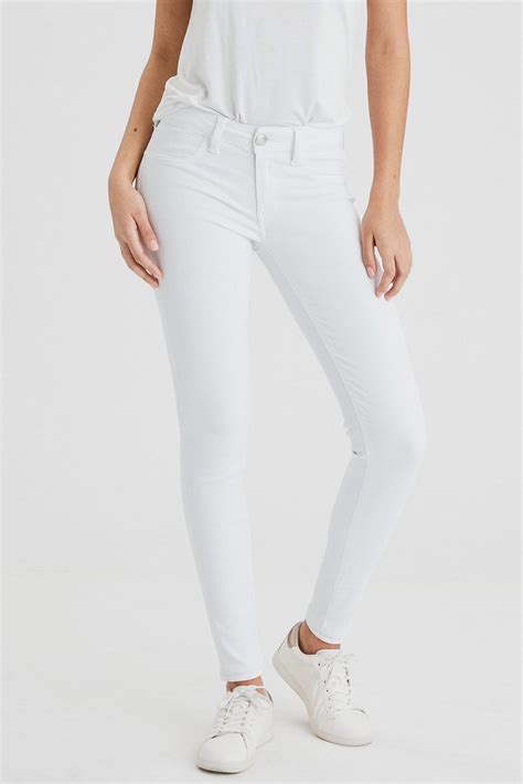 The 14 Best White Jeans for Women of All Sizes 2018