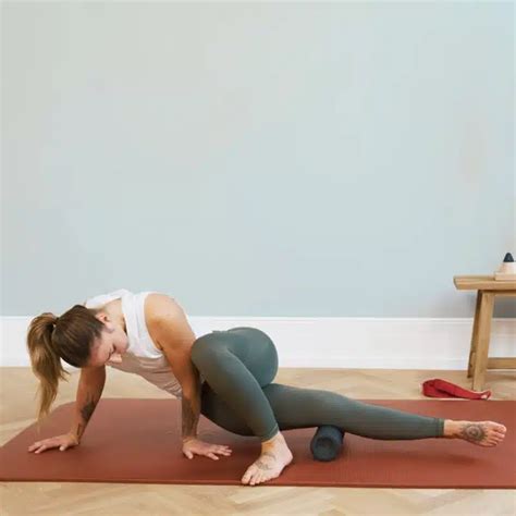 Thigh Pain Exercises to Relieve Discomfort | Liebscher & Bracht