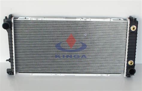 Aluminum Car BMW Radiator Replacement Of 520 / 525 / 530 / 730 / 740d 1998 , 2000 AT