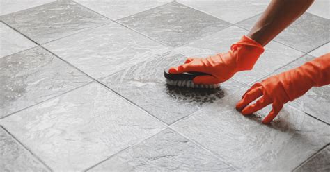 How to clean tiles: Step by step guide to do it naturally - Greenstone tiling