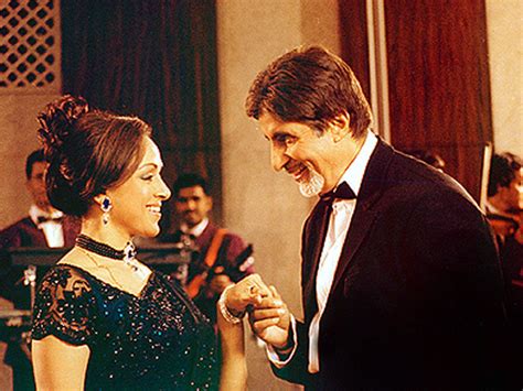 Baghban Movie Review: Baghban is the journey of two extremely loving ...