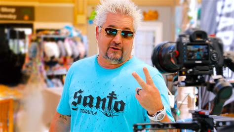 Diners, Drive-Ins, and Dives | Watch Full Episodes & More! - Food Network