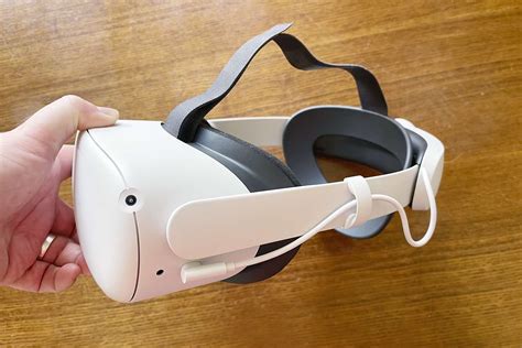 Oculus Quest 2 Elite Strap With Battery and Carrying Case Review: Elite and Essential